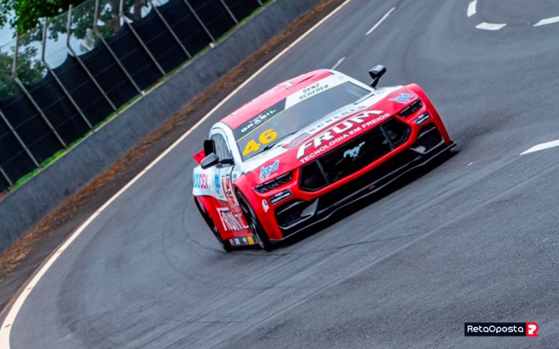NASCAR BRASIL: Vitor Genz faz pole no oval de Curvelo