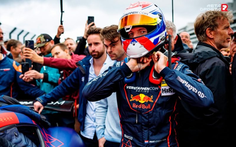 Verstappen conquista permissão para correr com GT3