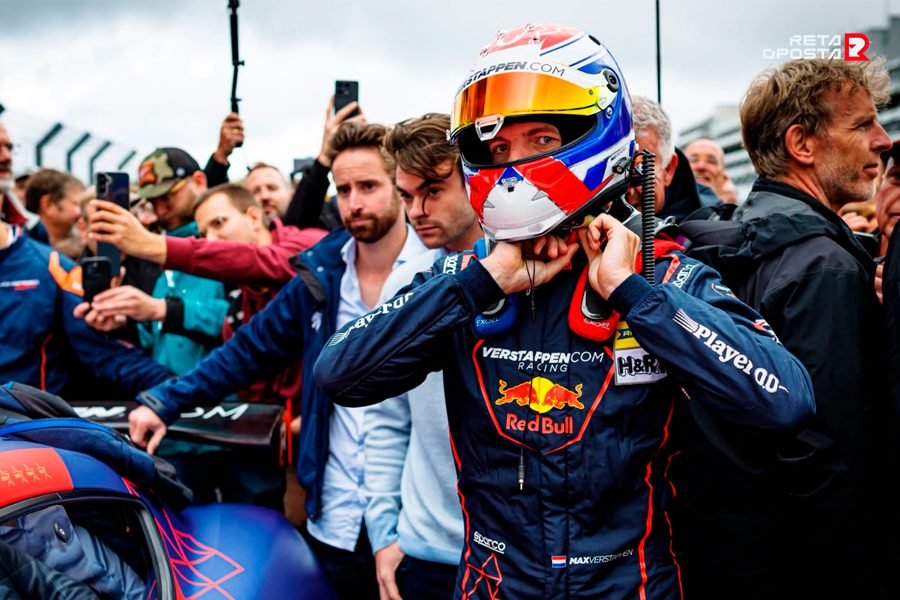Verstappen conquista permissão para correr com GT3